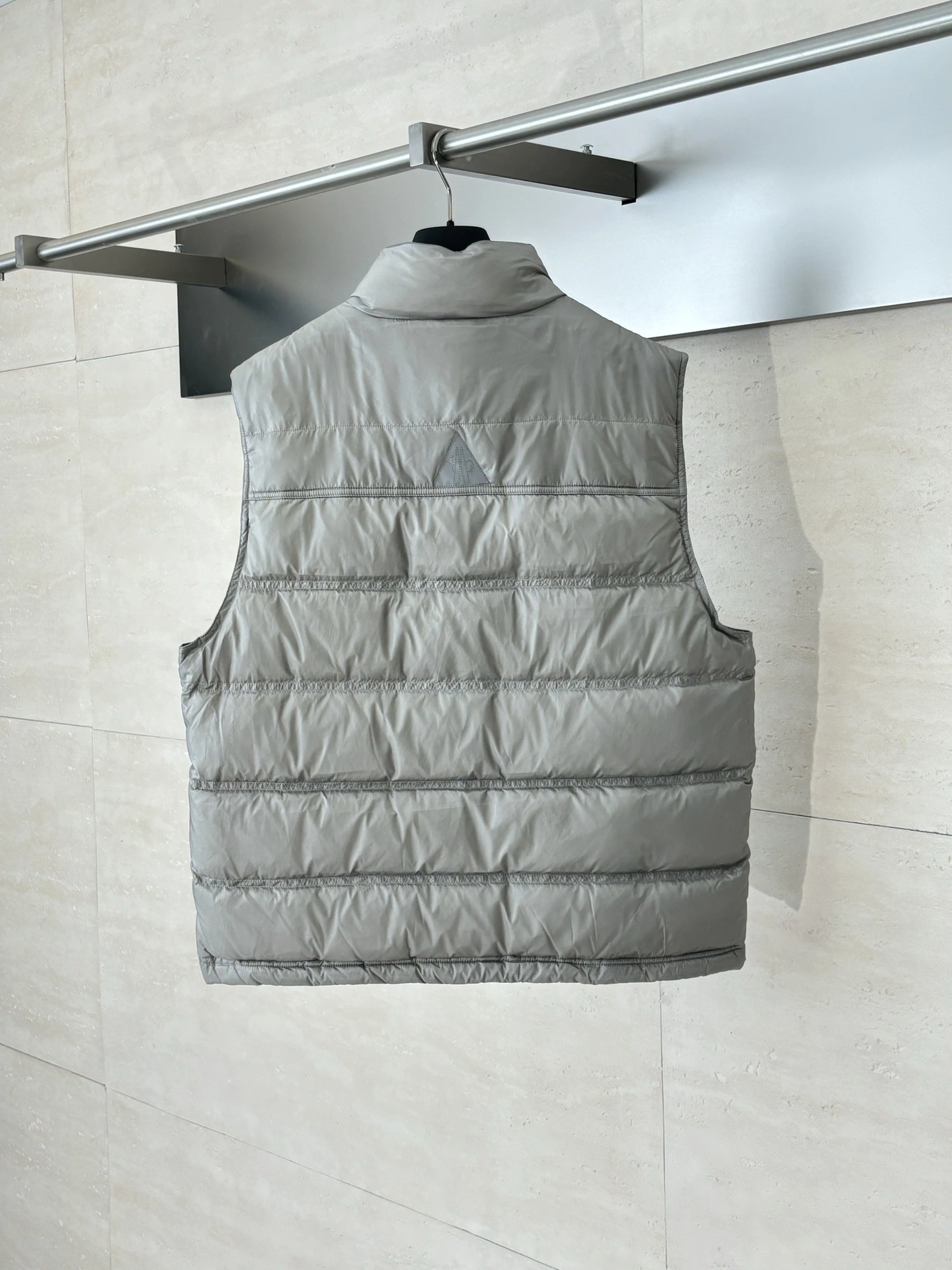 wg.luxury-- 7o9385r Down jacket nylon 2colour item:E-F363I0617-2